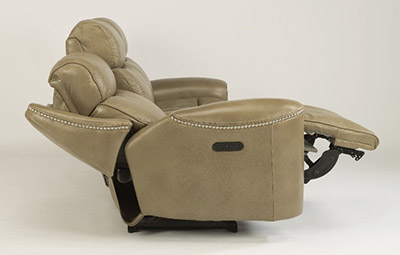 Can-You-Sleep-On-A-Lay-Flat-Power-Recliner